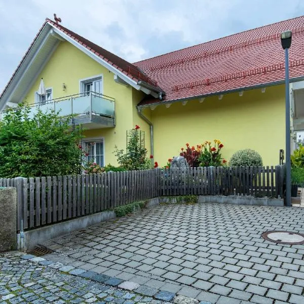 Appartement Rosi，位于Ihrlerstein的酒店