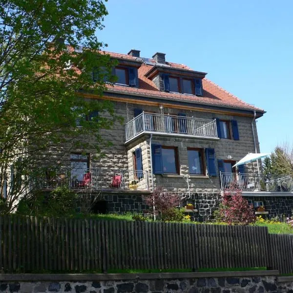 altes forsthaus schotten，位于肖顿的酒店