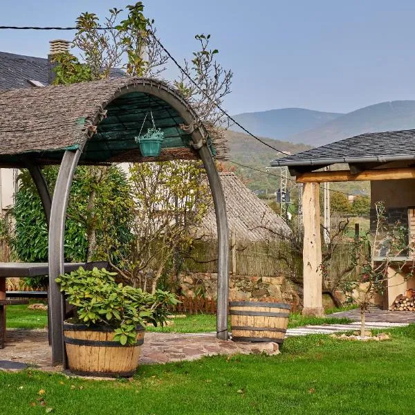 Casa Rural Abuelo Jose，位于Robledo de las Traviesas的酒店