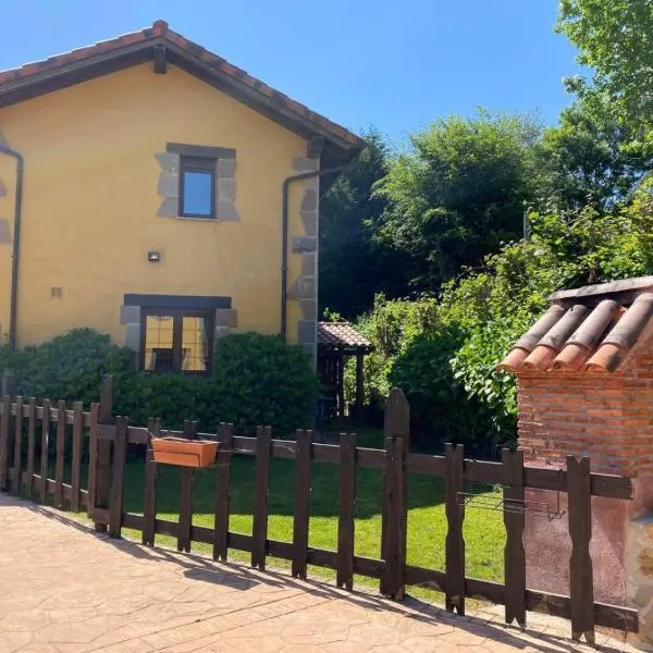 Los Avellanos Casa 2，位于Celis的酒店