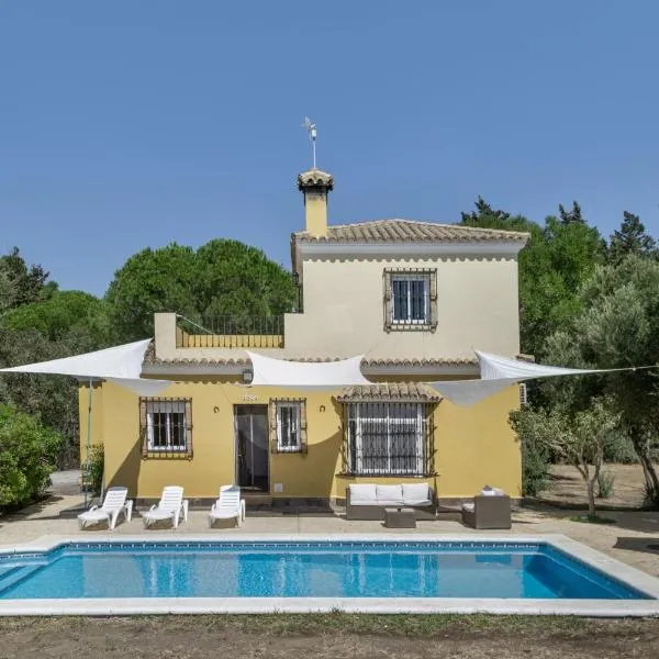 Chalet Independiete Con Piscina，位于加的斯的酒店