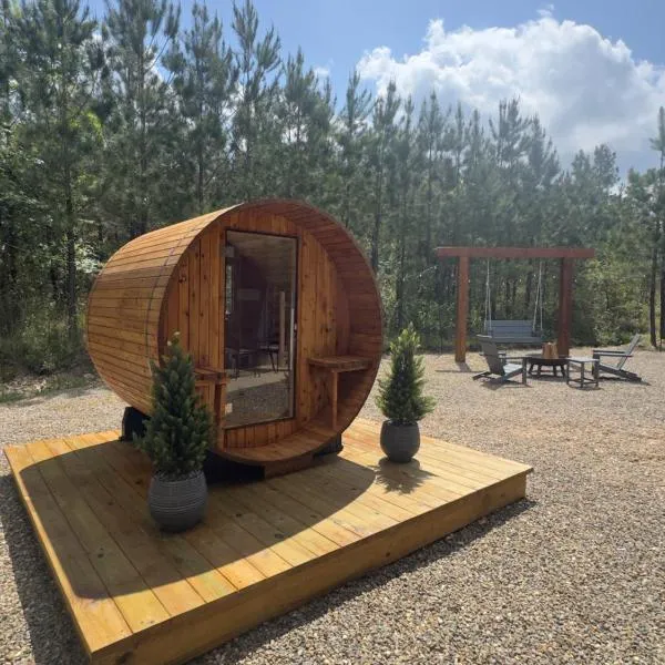 Private Romantic HotTub, Soaking Tub, King Bed,位于布罗肯鲍的酒店