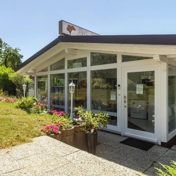 db Staycation Ferienpark，位于Niedenstein的酒店