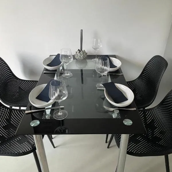 Fancy Bungalow Rand Hamburg，位于亨施泰特-乌尔茨堡的酒店
