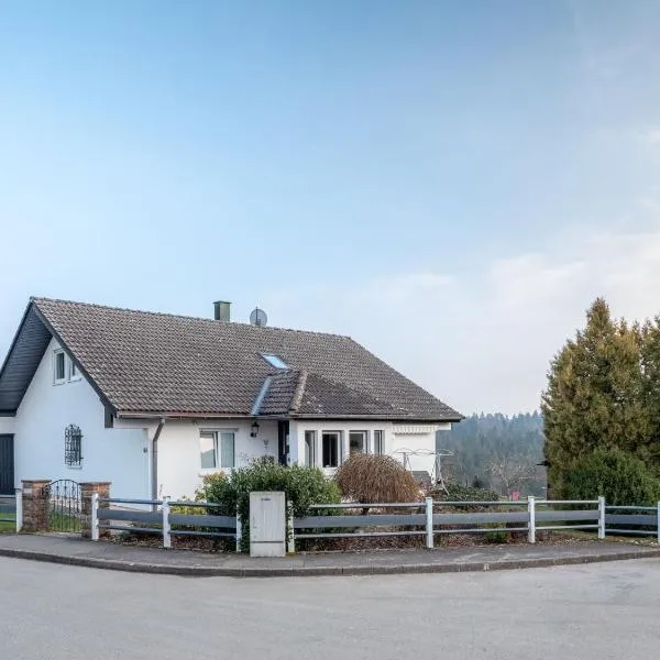 Haus Pia，位于Pfalzgrafenweiler的酒店