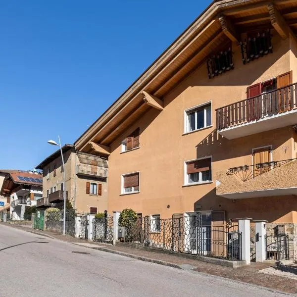 La casa delle Fate，位于Roncone的酒店