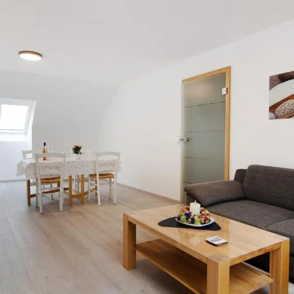 Ferienwohnung am Birnbaum，位于于伯林根的酒店