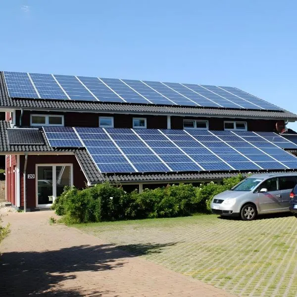 Solarferienhaus Wolkenlos，位于Breklum的酒店
