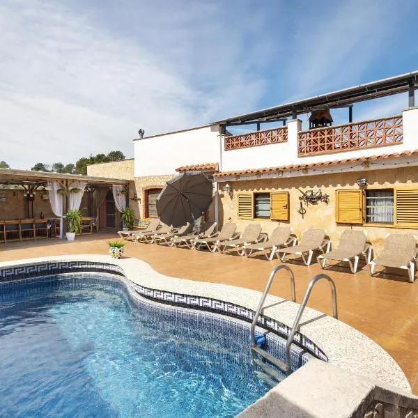 Cal Ramon con piscina,位于鲁维的酒店