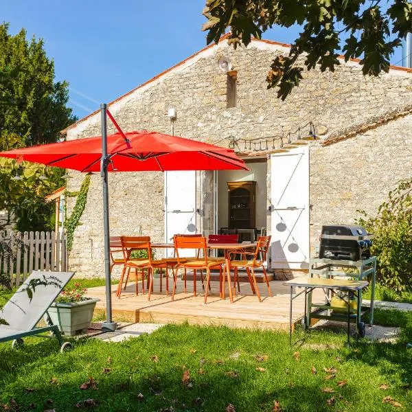 Gite La Grange Hulotte，位于Chaillé-les-Marais的酒店