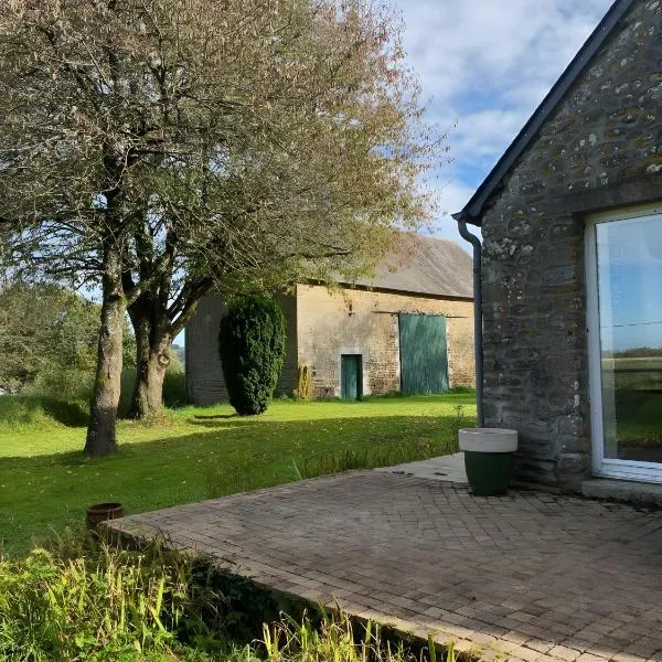 Gîte De La Ferme Du Tilleul，位于La Pellerine的酒店