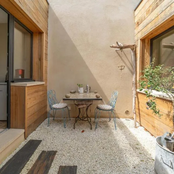 Villa La Mireio，位于马洛塞讷的酒店