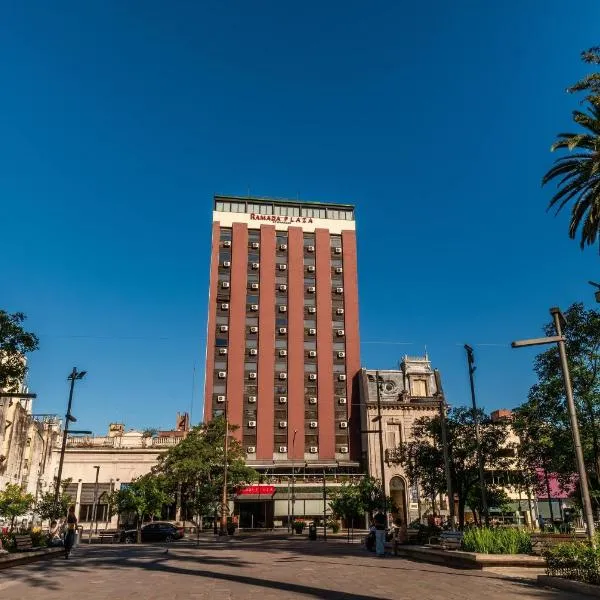 Ramada Plaza by Wyndham Tucuman，位于圣米格尔·德·图库玛的酒店