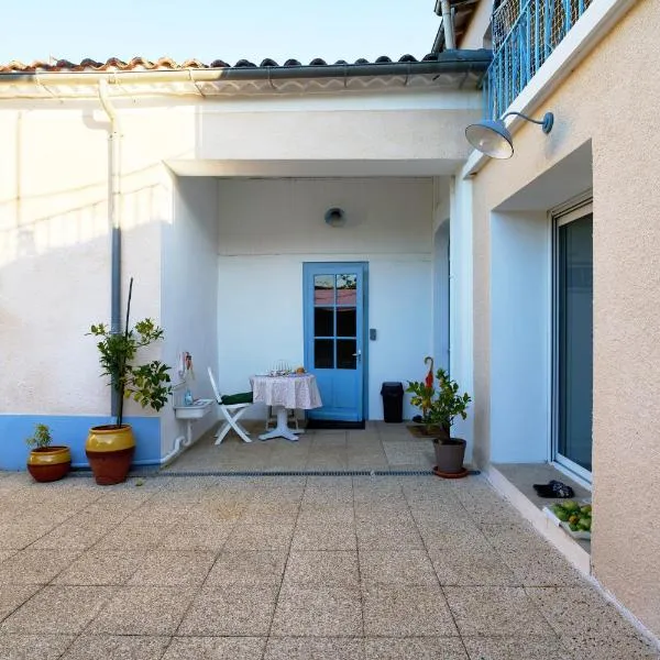 Chambre D'hotes - La Bonbonnière,位于Neuvic的酒店