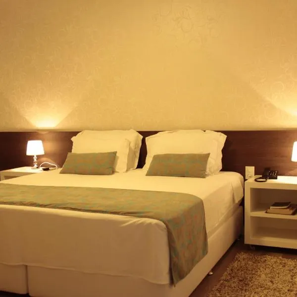 Hz Hotel，位于帕图斯迪米纳斯的酒店