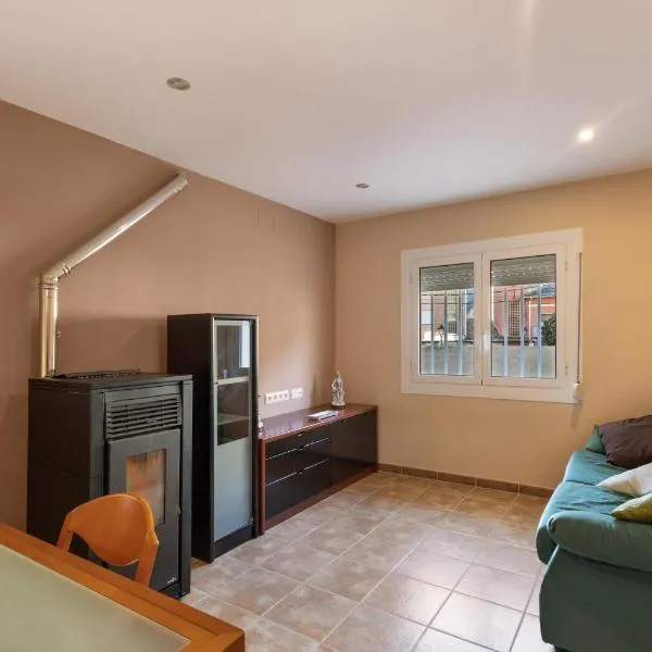Casa Menvil，位于Sant Jordi de Cercs的酒店