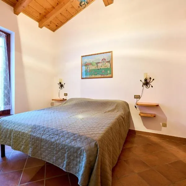 Casa Bruna - 100m dal Lago Maggiore，位于 Monvalle 的酒店