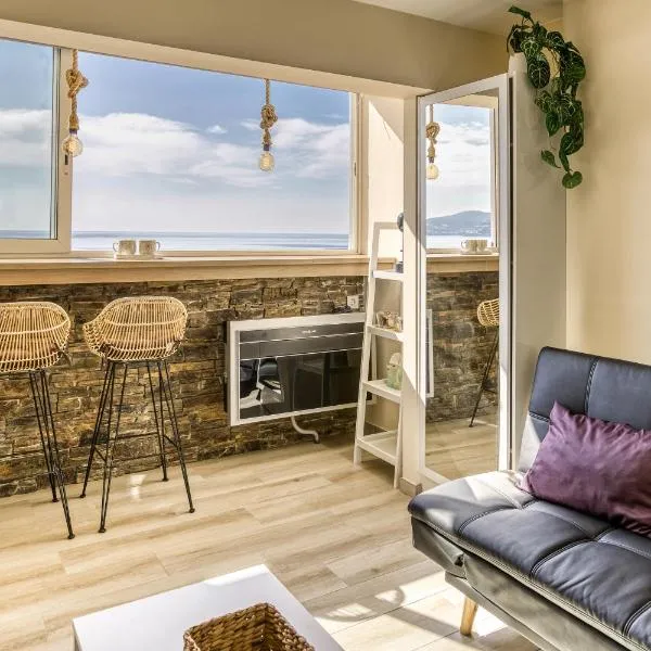 Atic Moon Miami，位于艾姆布里亚布拉瓦的酒店