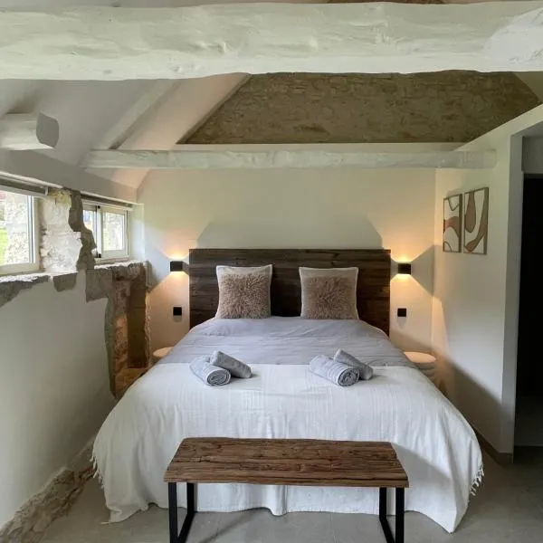 Mas de Méjas Chambre d'hôtes La Pierraille，位于Calvignac的酒店