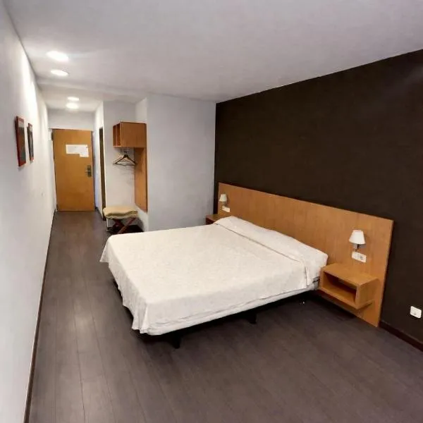 Hostal Mediterranea,位于马德里的酒店