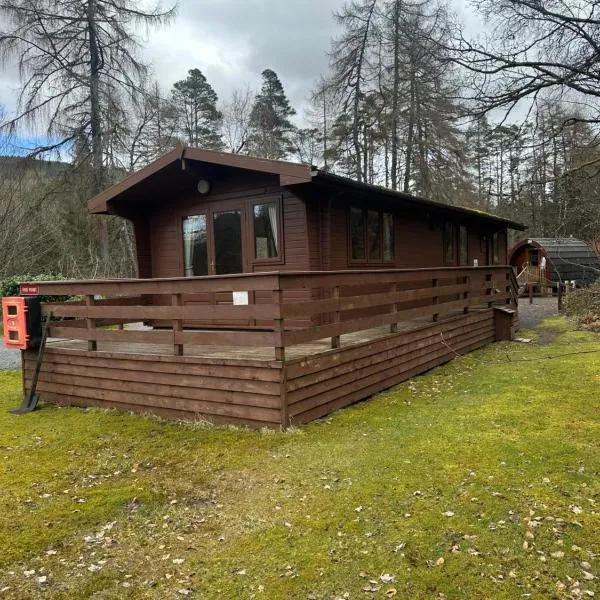By The Way Campsite, Bothy Chalet，位于泰恩德拉姆的酒店