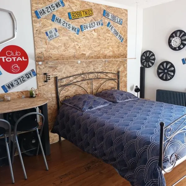 o rives du canal l atelier，位于迪关的酒店