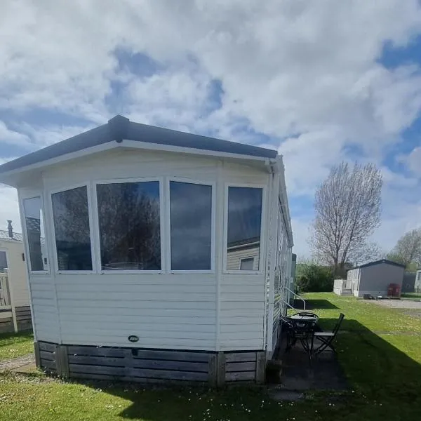 3 bed 2 bath Static on parkdean morecambe，位于莫克姆的酒店