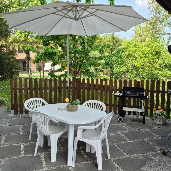 Le Mimose Holiday House di Como - Grandate，位于格兰达泰的酒店