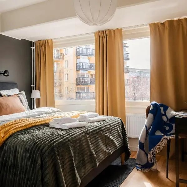 Guestly Homes - Central Premium Suite 1BR，位于韦斯特罗斯的酒店
