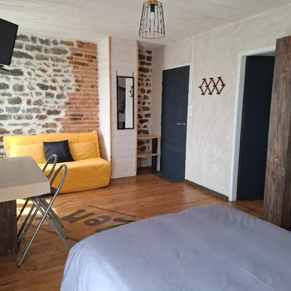 o rives du canal LA PETITE SUITE，位于迪关的酒店