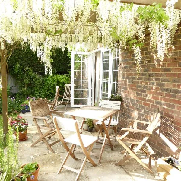 Wisteria House，位于Blean的酒店