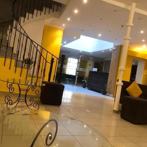 Hotel El Maghreb，位于康斯坦丁的酒店