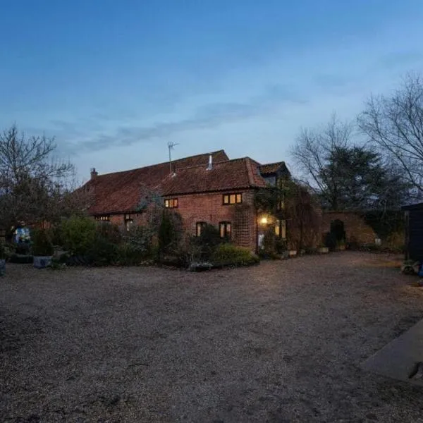 Roundabout Farm，位于Thurning的酒店