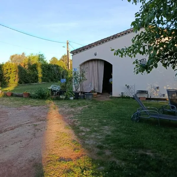 Le Chausse à Brès Chambre d'hôtes 2，位于Payzac的酒店
