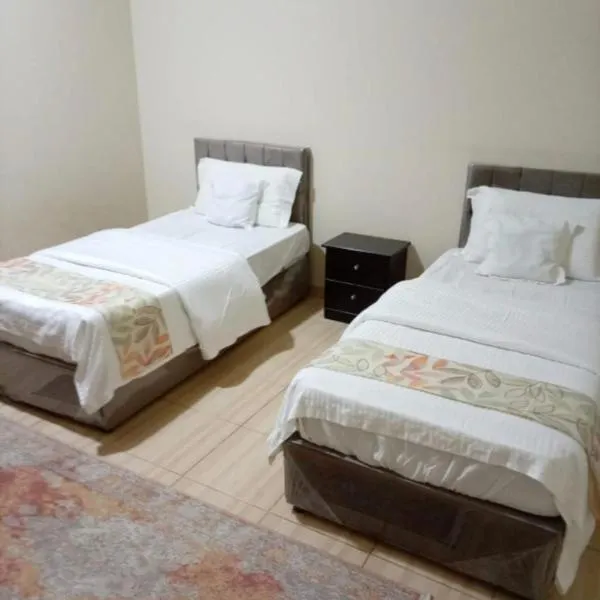 جناح فاخر غرفتين نوم وصالة تلفزيون لشخصين مع أطفال，位于雷伊斯的酒店