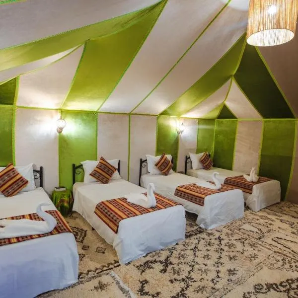 Merzouga DuneNova Luxury Camp，位于梅尔祖卡的酒店