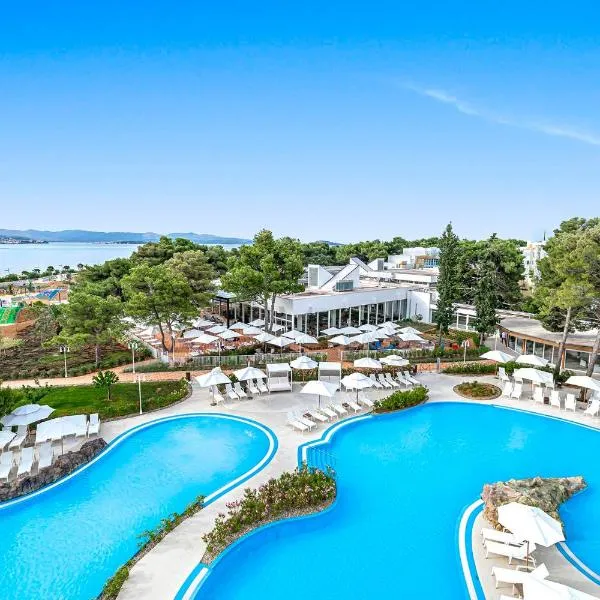 Amadria Park Family Hotel Jakov，位于希贝尼克的酒店