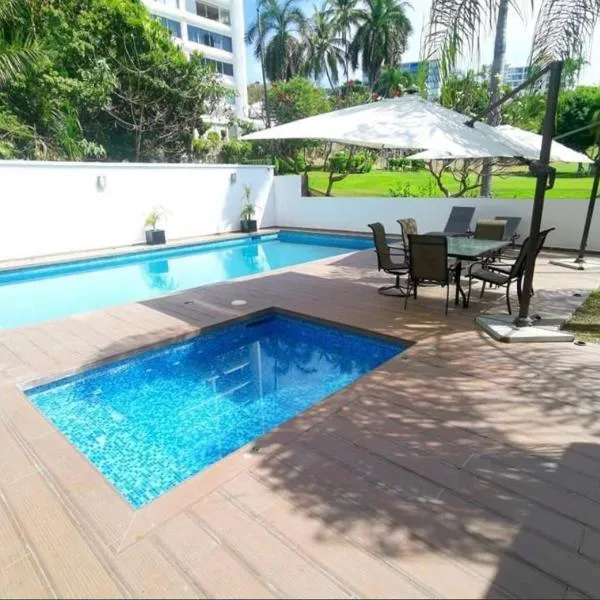 Suite Club Deportivo，位于阿卡普尔科的酒店