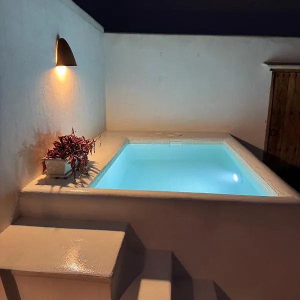 Céntrico duplex con piscina，位于哈维亚的酒店