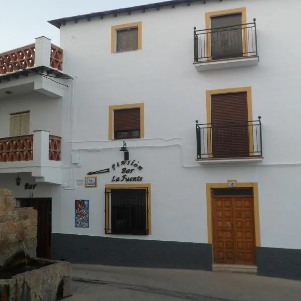 Pensión La Fuente，位于拉洛勒斯的酒店