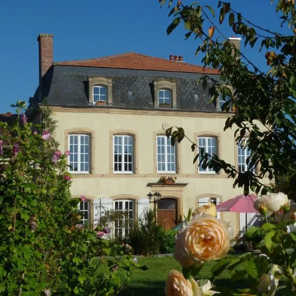 Maison Les Beaux Arts，位于Juvigny-sur-Loison的酒店