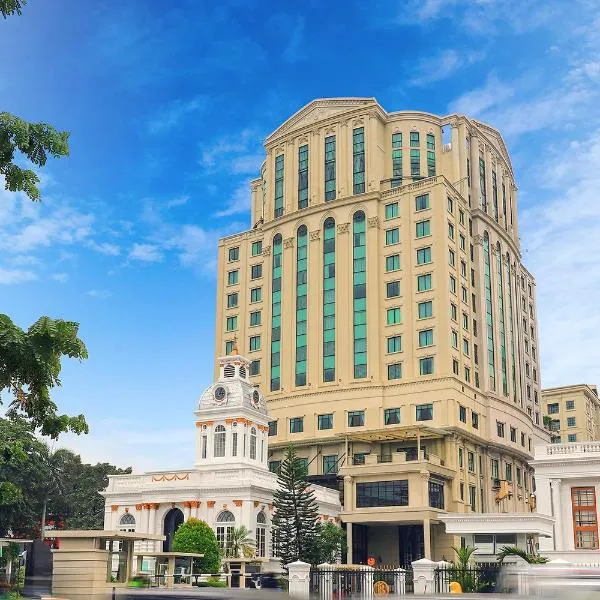 Grand City Hall Hotel & Serviced Residences，位于棉兰的酒店