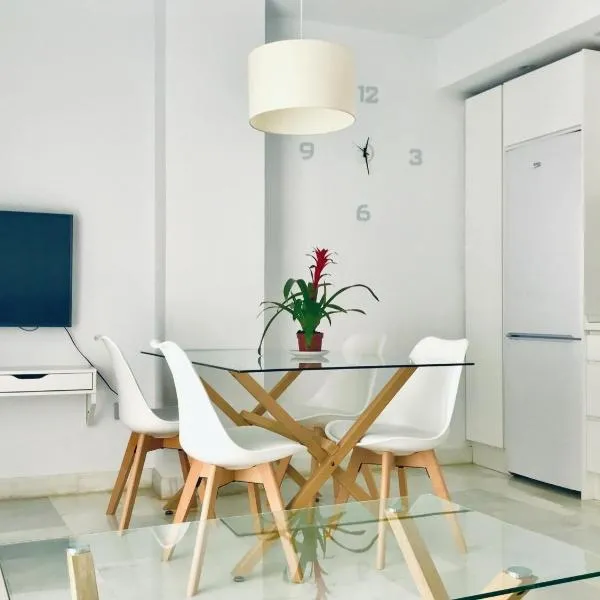 Apartamentos Domus con parking gratuito，位于格拉纳达的酒店