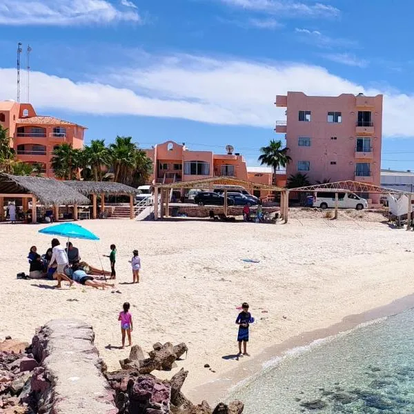 Club Cantamar Beach Hotel & Marina，位于拉巴斯的酒店