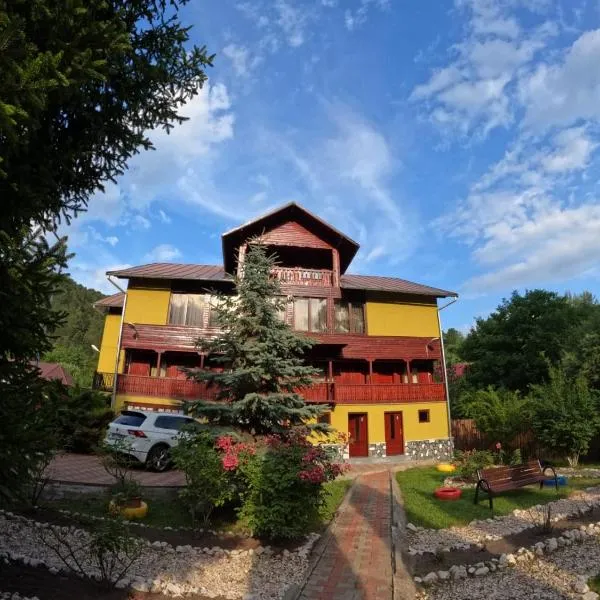 Casa Drumetului，位于科马尔尼克的酒店