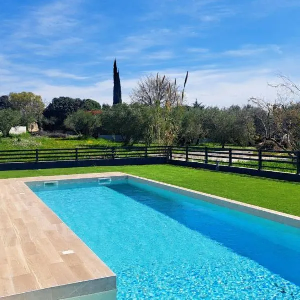 Apartment mit Whirlpool, Pool und Garten in Vabriga nahe Poreč - Oaza Maslina，位于瓦布里加的酒店