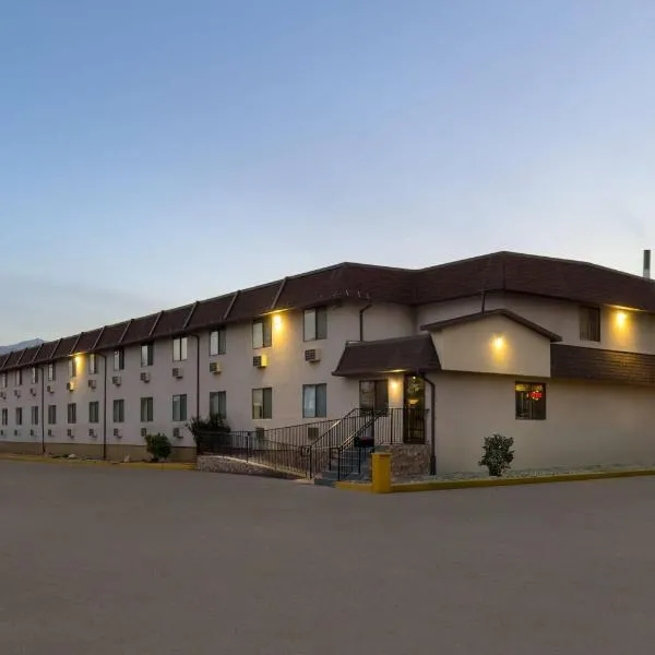 Super 8 by Wyndham Ogden, Utah，位于奥格登的酒店