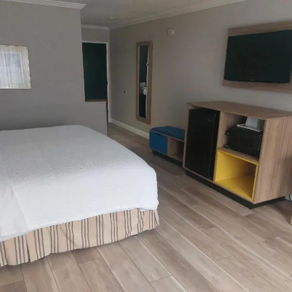 Days Inn & Suites by Wyndham Mountain View，位于山景城的酒店