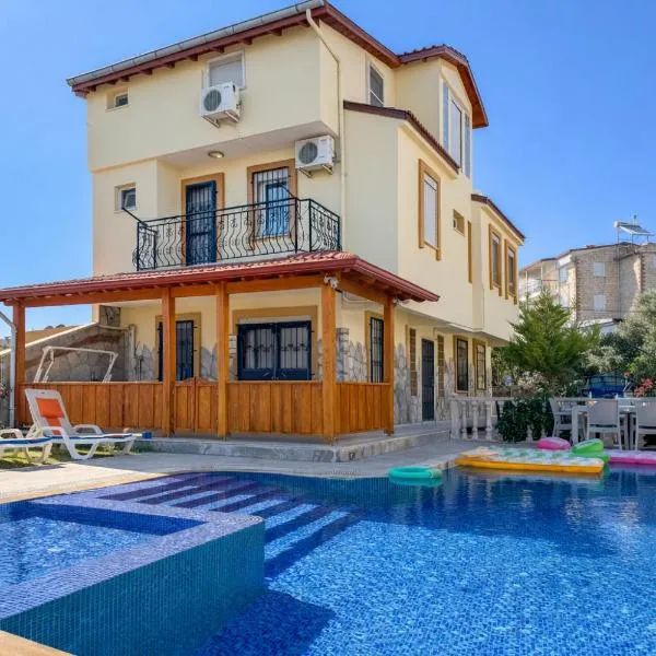 Villa Elma，位于库萨达斯的酒店
