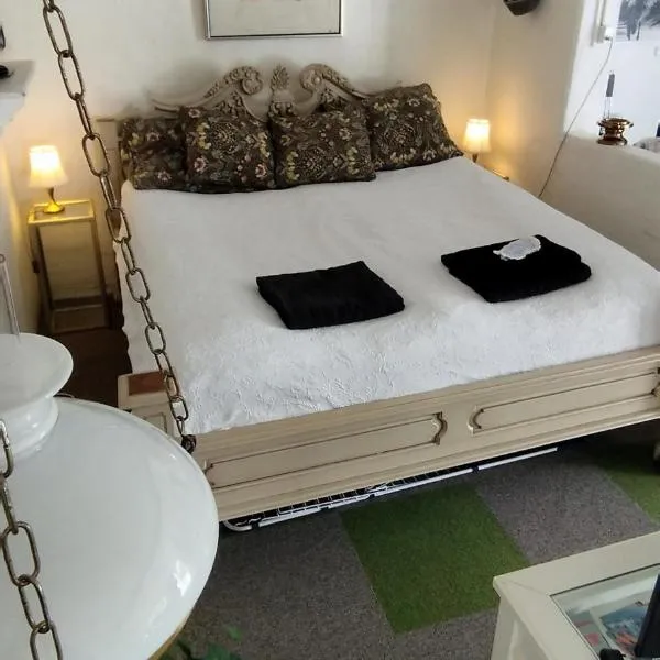 FORFATTERHUSET 2 personer inkl morgenmad og adgang til 6 svømmehaller，位于北内伯尔的酒店
